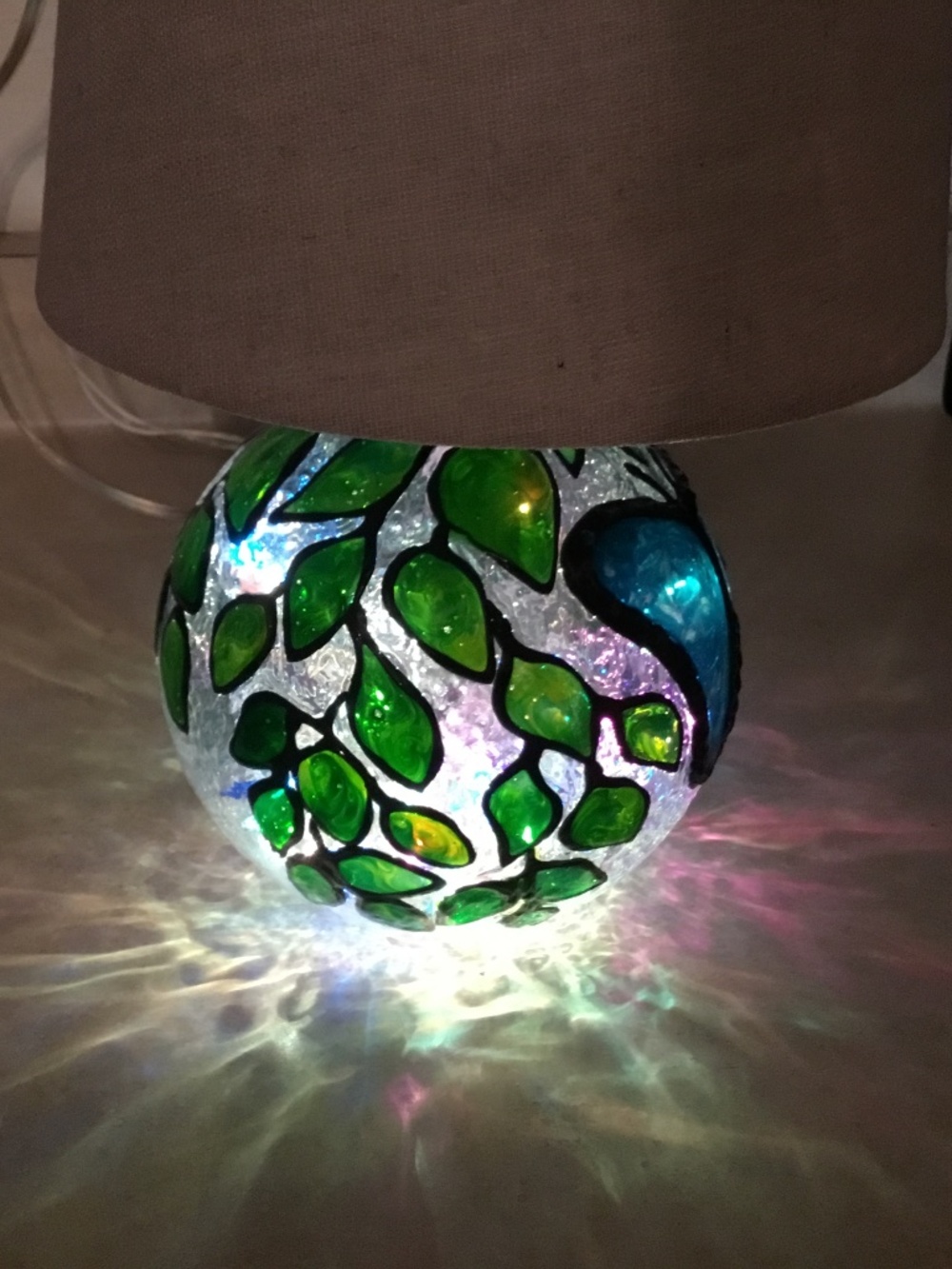 New, HandPainted Stained glass Turquoise Butterfly and Vines lamp - Picture 5 of 9